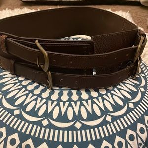 CABI BROWN LEATHER BELT -SMALL